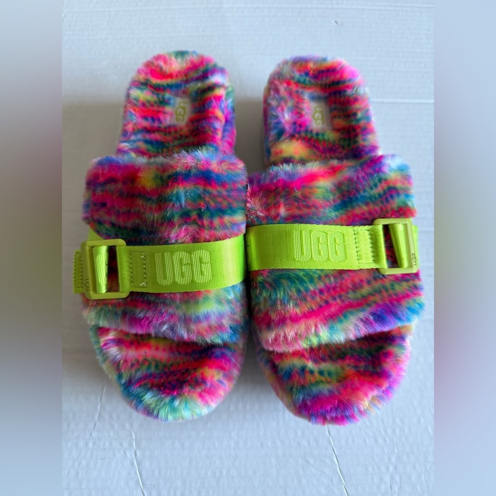 UGG Fluffita Pixelate White Slipper Size 9